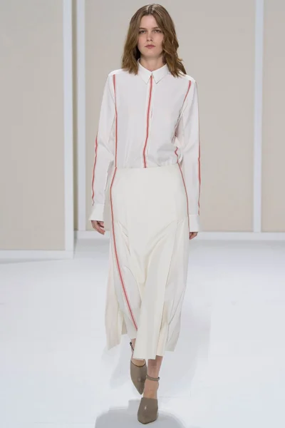 Look 45